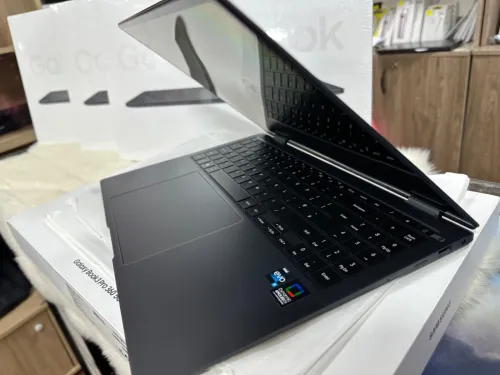 SAMSUNG GALAXY BOOK 3 PRO 360 5G I5 1340P 8GO DDR5 256GO SSD NEUF SOUS EMBALLAGE 