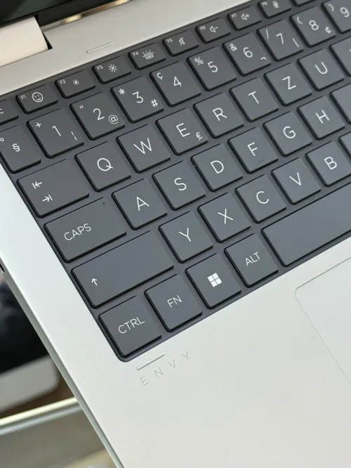 HP ENVY X360 14 FA0XXX AMD RYZEN 7 8840HS 16GO 512GO SSD TACTILE X360