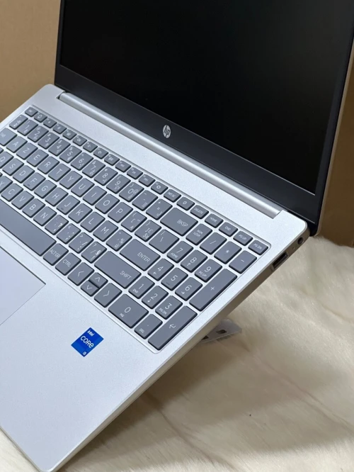 HP LAPTOP 15s FD0355NIA I5 1335U 8GO 512GO SSD NVME NEUF SOUS EMBALLAGE 