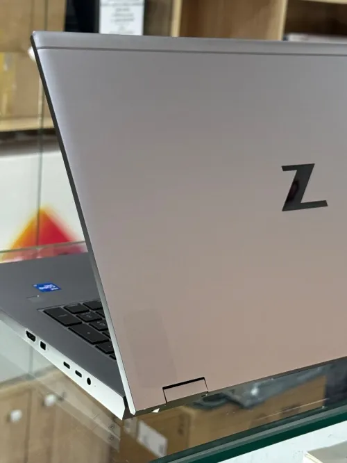 HP ZBOOK FURY 17 G8 I7 VPRO 11850H 32GO 512GO SSD NVIDIA RTX A3000 6GO GDDR6 