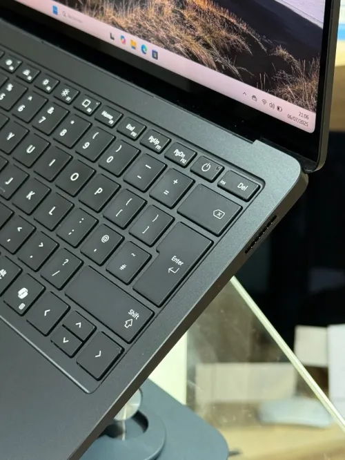 SURFACE LAPTOP 7 FOR BUSINESS INTEL CORE ULTRA 7 266V 16GO DDR6 512GO SSD NVME 