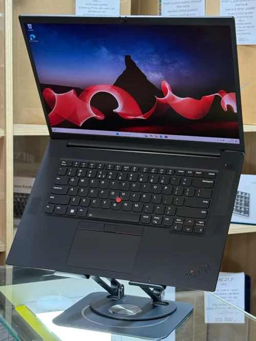 LENOVO THINKPAD P1 GEN 4 I7 11800H 32GO 512GO SSD NVIDIA T1200 4GO GDDR6