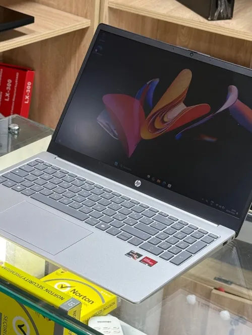 HP LAPTOP 15 FC0XXX AMD RYZEN 7 5825U 16GO 512GO SSD NVME