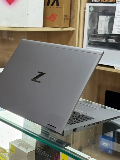 HP ZBOOK FURY 17 G8 I7 VPRO 11850H 32GO 512GO SSD NVIDIA RTX A3000 6GO GDDR6 