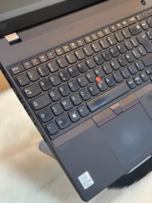 LENOVO THINKPAD P15s I5 VPRO 10310U 16GO 512GO SSD NVIDIA QUADRO P620 4GO 