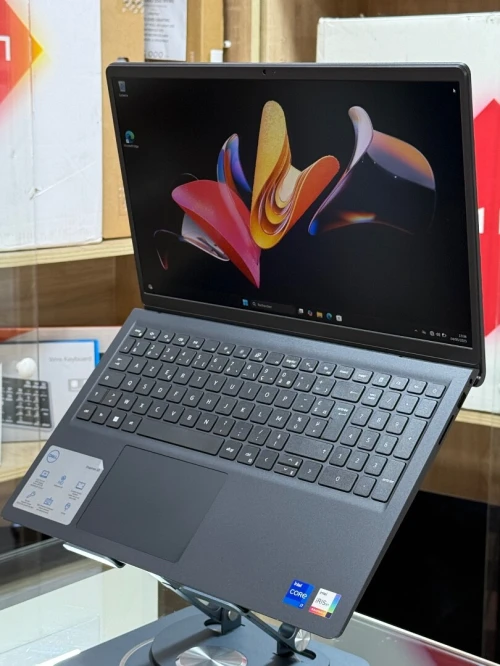 DELL INSPIRON 15 3520 I7 1255U 16GO 1TO SSD NVME 