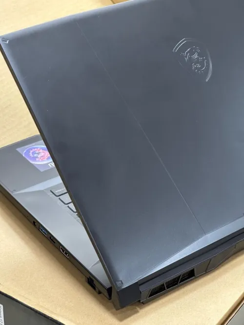 MSI KATANA 17 B13UDXK I5 13420H 16GO 512GO SSD NVIDIA GEFORCE RTX3050 6GO NEUF SOUS EMBALLAGE 