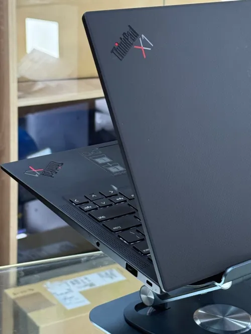 LENOVO THINKPAD X1 CARBON GEN 11 I7 VPRO 1365U 32GO 512GO SSD TACTILE