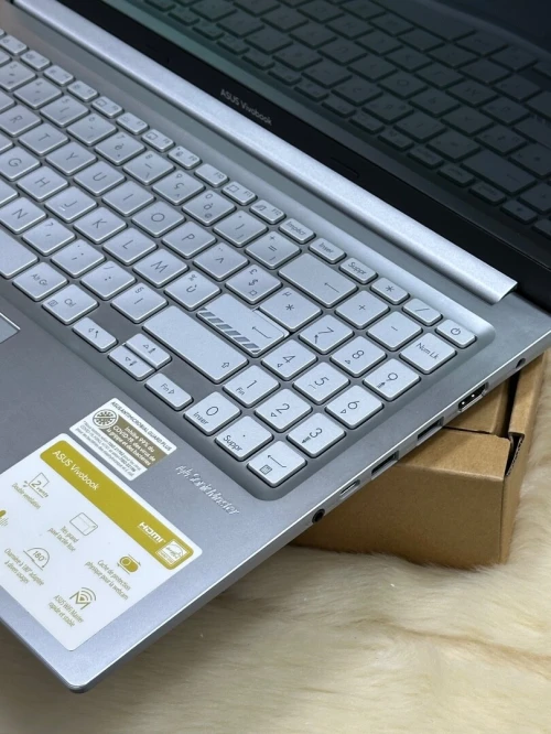 ASUS VIVOBOOK 15 M1505YA OLED AMD RYZEN 7 7730U 16GO 512GO SSD NEUF SOUS EMBALLAGE 