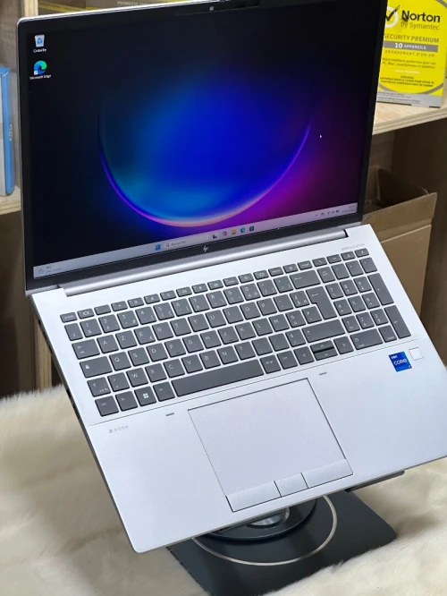 HP ZBOOK FURY 16 G9 I7 12800Hx 16GO 512Go SSD NVIDIA RTX A1000 4GO 