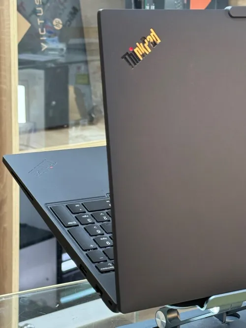 LENOVO THINKPAD T16 GEN 4 ULTRA 5 225U 16GO 1TO SSD NVME