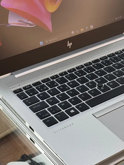 HP ELITEBOOK 840 G5 I5 VPRO 8350U 16GO 256GO SSD NVME