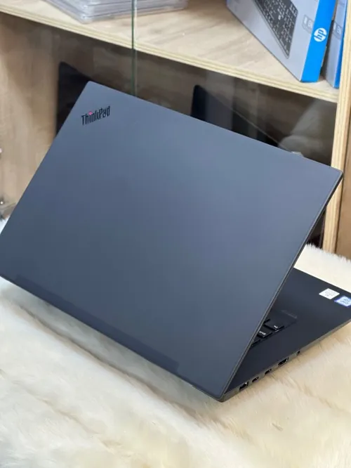 LENOVO THINKPAD CARBON P1 GEN 3 4K OLED INTEL XEON W-10855M 32GO 512GO SSD NVIDIA T2000 4GO 4K OLED 