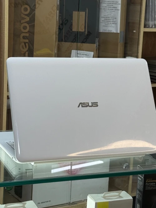ASUS VIVOBOOK 15 X540SA CELERON N3050 2GO 500GO HDD 