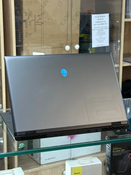 ALIENWARE M16 R2 ULTRA 9 185H 32GO 1TO SSD NVIDIA GEFORCE RTX4070 8GO 3K 240Hz
