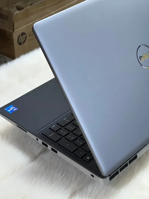 DELL PRECISION 7560 I7 VPRO 11850H 32GO 512GO SSD NVIDIA RTX A2000 4GO 