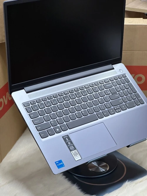 LENOVO IDEAPAD SLIM 3 15IAN8 I3 N305 8GO DDR5 256GO SSD NEUF SOUS EMBALLAGE 