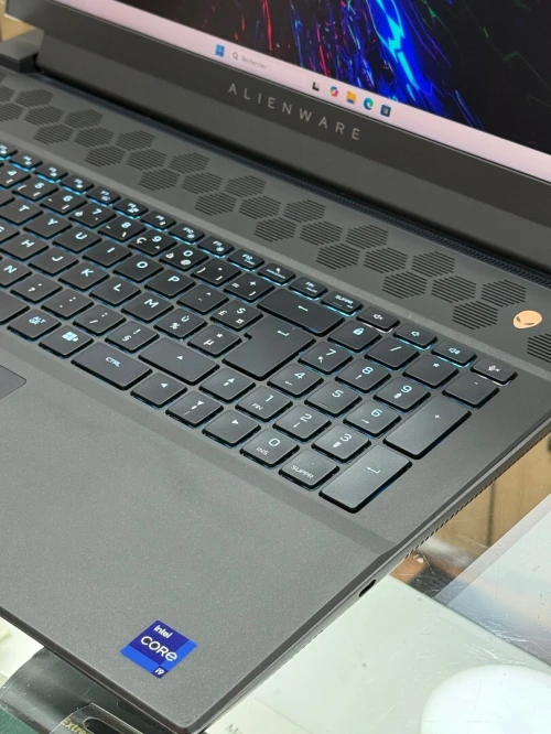 ALIENWARE M18 R2 I9 14900Hx 64GO 4TO SSD NVME NVIDIA GEFORCE RTX4090 16GO GDDR6