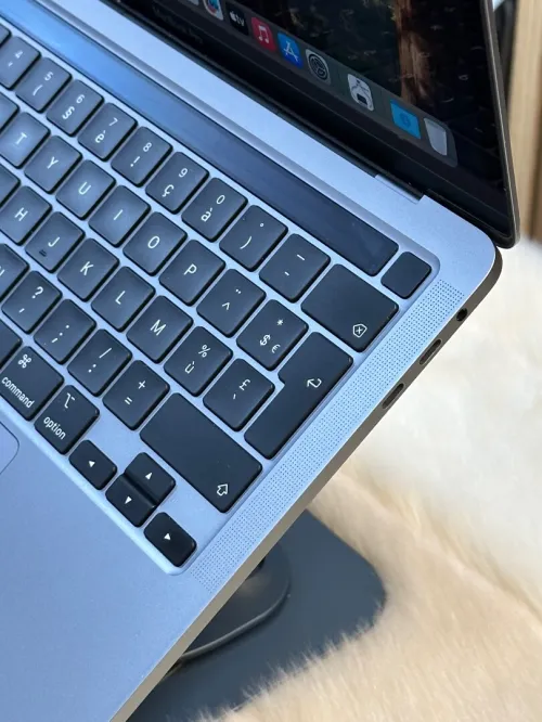 MACBOOK PRO RETINA TOUCHBAR 13.3 2020 I7 2.3GHZ 32GO 512GO SSD CYCLE 335