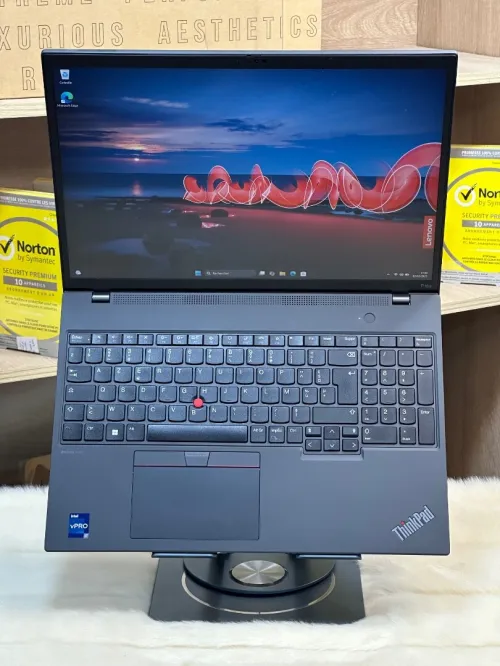 LENOVO THINKPAD P16s GEN 2 I7 VPRO 1370P 32GO DDR5 512GO SSD NVIDIA RTX A500 4GO 