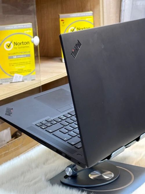 LENOVO THINKPAD P1 GEN 4 I7 11850H 32GO 512GO SSD NVIDIA GEFORCE RTX3070 8GO GDDR6
