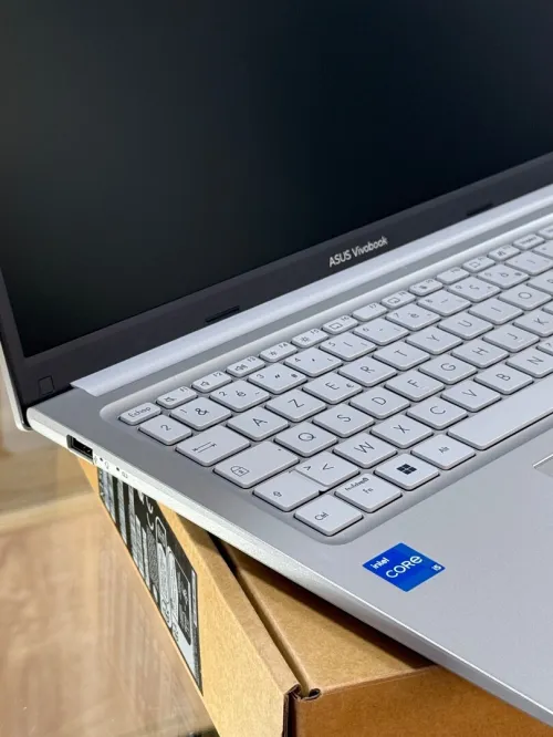 ASUS VIVOBOOK 15 X1504V I5 1334U 8GO 512GO SSD NEUF SOUS EMBALLAGE