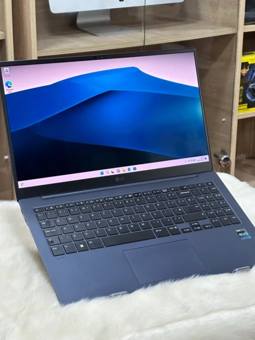 LG GRAM 15Z90RT OLED I7 EVO 1360P 16GO DDR5 1TO SSD NVME 