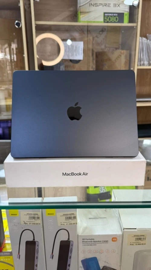 MACBOOK AIR RETINA 13.6 2023 M3 8GO 256GO SSD CYCLE 54 SOUS EMBALLAGE