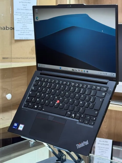 LENOVO THINKPAD E14 GEN 5 ULTRA 5 125U 16GO 512GO SSD NVME