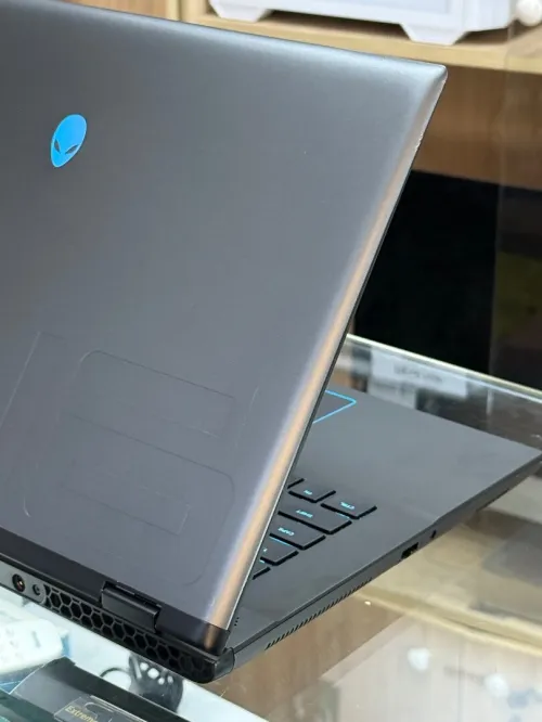 ALIENWARE M16 R2 ULTRA 9 185H 32GO 1TO SSD NVIDIA GEFORCE RTX4070 8GO 3K 240Hz