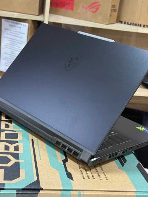 MSI CYBORG 15 A13VF I7 13620H 16GO 1TO SSD NVIDIA GEFORCE RTX4060 8GO NEUF SOUS EMBALLAGE