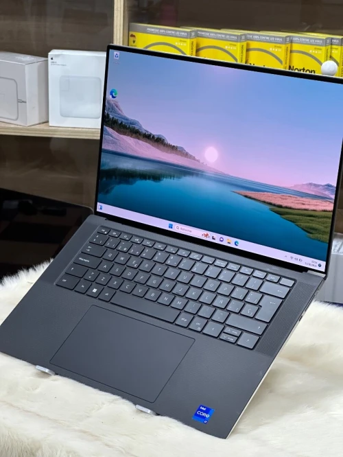 DELL XPS 15 9530 I7 13700H 32GO DDR5 1TO SSD NVIDIA GEFORCE RTX4050 6GO 4K OLED TACTILE 