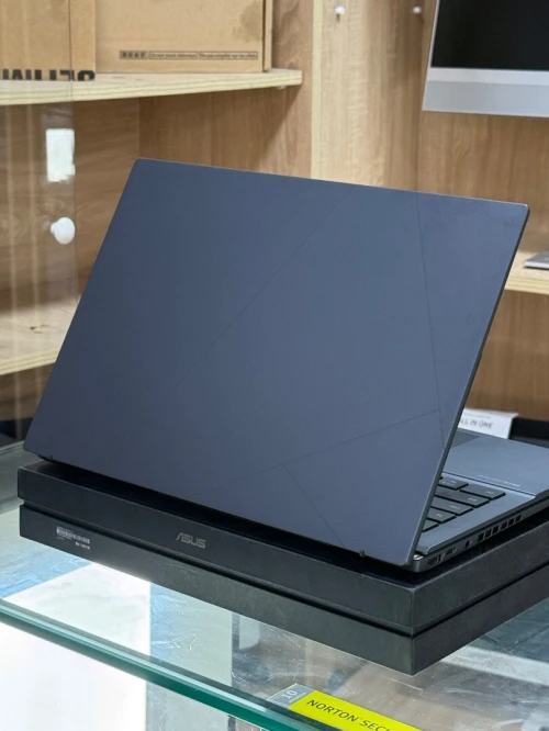 ASUS ZENBOOK DUO UX3406CA INTEL CORE ULTRA 9 285H 16GO 1TO SSD INTEL ARC 140T 8GO NEUF