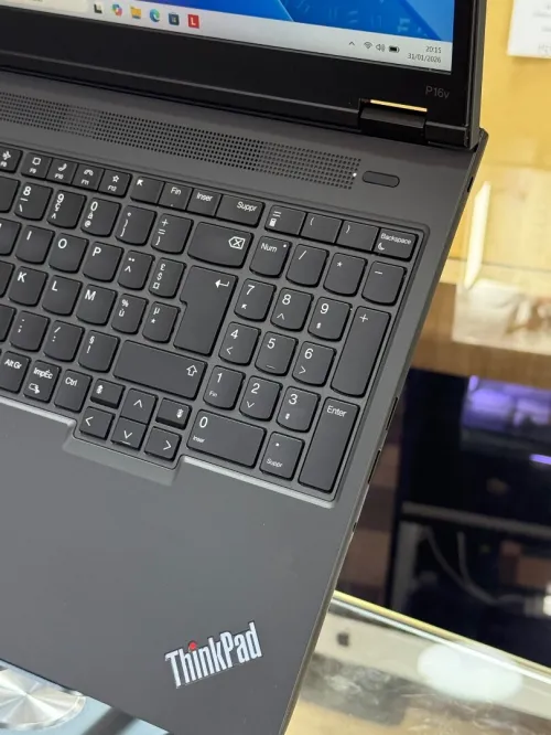 LENOVO THINKPAD P16v I7 VPRO 13800H 32GO 512GO SSD NVIDIA RTX A1000 6GO GDDR6