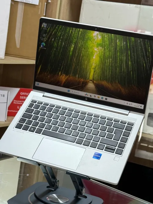 HP ELITEBOOK 640 G10 I7 1355U 16Go 512GO SSD NVME