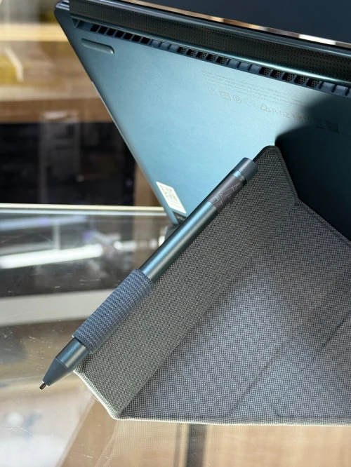 LENOVO YOGA BOOK 9 13IMU9 INTEL CORE ULTRA 7 155U 32GO 1TO SSD 4K OLED TACTILE STYLE SOURIS 