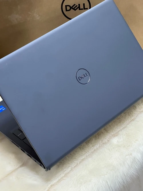 DELL VOSTRO 15 3520 I5 1235U 8GO 512GO SSD NEUF SOUS EMBALLAGE 