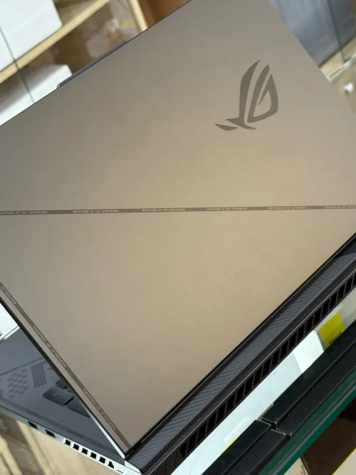 ASUS ROG STRIX G18 G814JV I7 13650HX 32GO 1TO SSD NVIDIA GEFORCE RTX4060 8GO GDDR6 18 240Hz