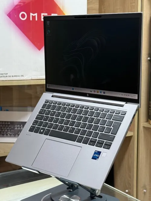 HP ZBOOK FIREFLY 14 G10 I7 VPRO 1365U 32GO 512GO SSD NVIDIA RTX500 4GO GDDR6
