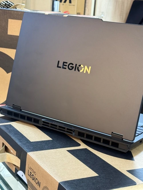 LENOVO LEGION PRO 5 16IAX10 ULTRA 7 255Hx 16GO 1TO SSD NVIDIA GEFORCE RTX5060 8GO GDDR7 OLED NEUF