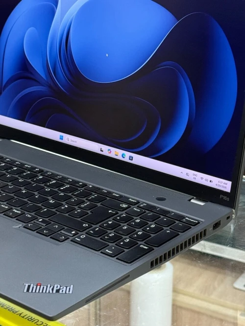 LENOVO THINKPAD P16s GEN 2 I7 1370P 32GO 512GO SSD NVIDIA RTX A500 4GO GDDR6