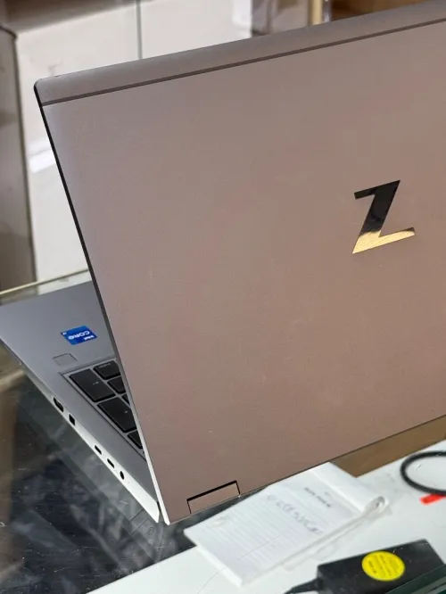 HP ZBOOK FURY 15 G8 I7 11800H 32GO 512GO SSD NVIDIA T1200 4GO GDDR6