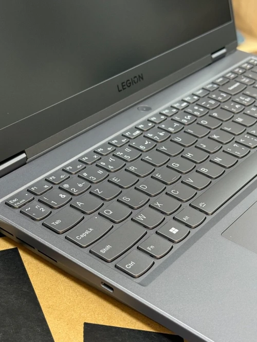 LENOVO LEGION 5 15APH9 AMD RYZEN 7 7840HS 16GO 512GO SSD NVIDIA GEFORCE RTX4060 8GO NEUF SOUS EMBALL