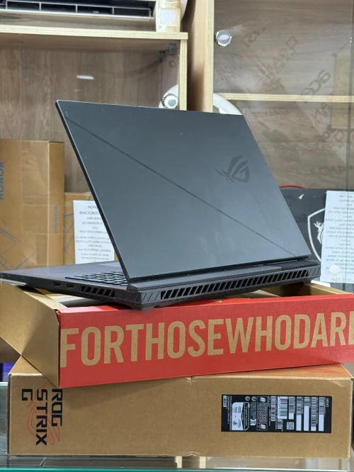 ASUS ROG STRIX G18 G814J I9 14900HX 32GO 1TO SSD NVIDIA GEFORCE RTX4070 8GO NEUF SOUS EMBALLAGE 