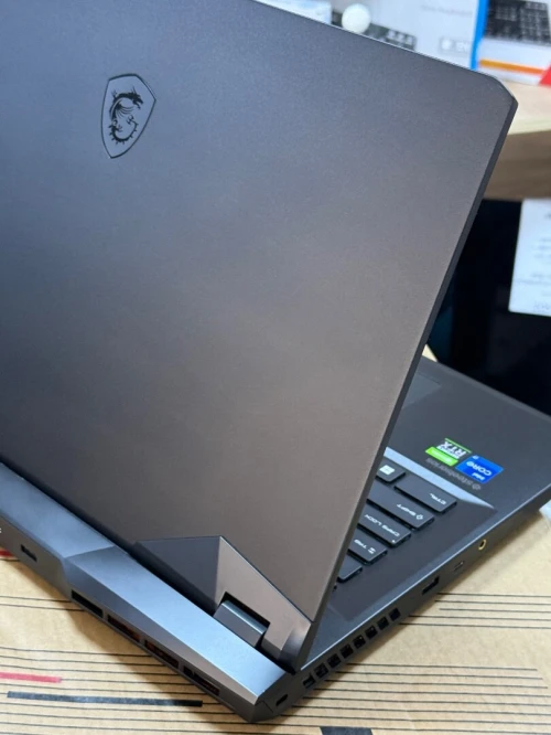 MSI VECTOR GP76 12UGS I7 12700H 16GO 1TO SSD NVIDIA GEFORCE RTX3070Ti 8GO SOUS EMBALLAGE 