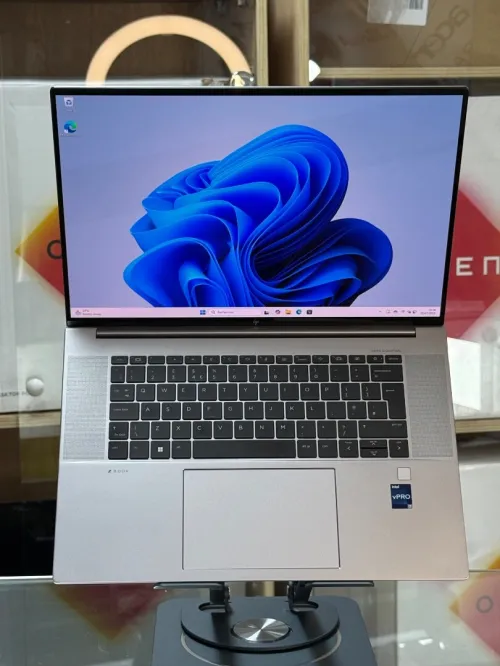 HP ZBOOK STUDIO 16 G9 I7 12800H 32GO 1TO SSD NVIDIA RTX A2000 8Go 4K OLED TACTILE 