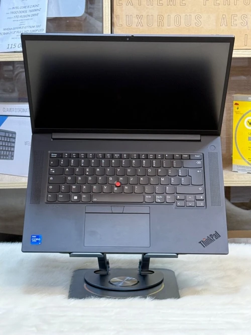 LENOVO THINKPAD P1 GEN 4 I7 11850H 32GO 512GO SSD NVIDIA GEFORCE RTX3070 8GO GDDR6