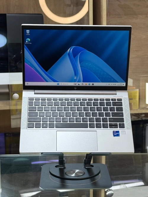 HP ELITEBOOK 830 G8 I7 VPRO 1185G7 16GO 512GO SSD NVME