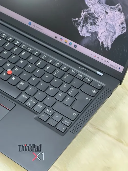 LENOVO THINKPAD X1 CARBON GEN 11 INTEL CORE I7 EVO 1355U 16GO 512GO SSD 