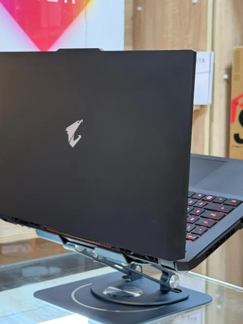 GIGABYTE AORUS 17H BXF I7 13700H 16GO 1TO SSD NVIDIA GEFORCE RTX4080 12Go GDDR6